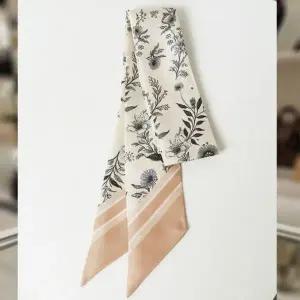 [헤지스](대전신세계)핑크 플라워프린트 실크 스카프 HISC6E380P2