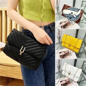 [라일리] Rly 브이퀼팅 크로스백 세련된 미니백 가방 아이템