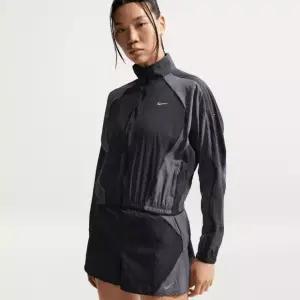 나이키자켓 PQJ IM9481-010 스위프트 여성 리펠 UV 프로텍션 러닝 재킷