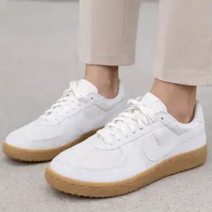 국내매장 정품 나이키 여성 필드 제너럴 82 화이트 검 라이트 브라운/패션화,데일리슈즈,스니커즈,워킹화,가벼운운동화,조깅화