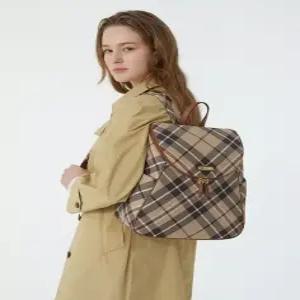 닥스 ACC 스테디셀러 브라운 체크 나일론 백팩 WCBA4F688W2