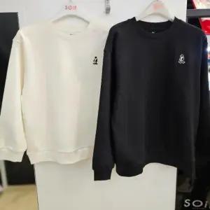 소이 HC04 주니어 펭귄 자수 맨투맨티 봄 남여공용 펭귄 자수 맨투맨티  25s0408