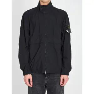 로고 패치 슬리브 하이넥 윈드브레이커 L1S154100056S0345 V0029