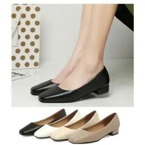 [라일리의류] Rly 여성 팔편한 스퀘어코 베이직 심플 깔끔 플랫슈즈