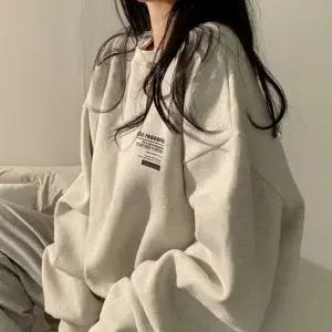 2컬러 여성 레터링 디테일 루즈핏 긴팔티셔츠 맨투맨 여자맨투맨 여성긴팔 패션티셔츠 프린팅티셔츠