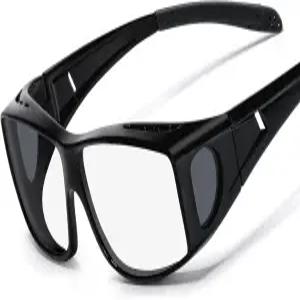 OptiCraft는 블루 라이트 차단 안경 위에 장착되어 눈의 피로를 하고 두통을 줄여주며 가벼운 오버사이즈