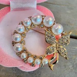 여성 데일리 진주 나비 브로치