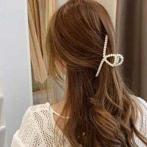 반묶음 포니테일 올림머리 여자 골드 헤어핀 집게핀 앞머리집게핀