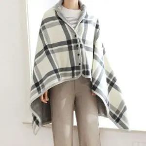 털안감 똑딱이 망토형 무릎 담요 극세사 캠핑 학교 방한 용품 사무실 차박담요 어린이집