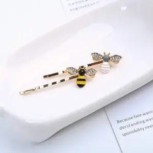 [에이치플러스몰]TBZ 허니비 포인트 헤어핀