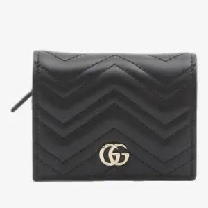 GG 마몬트 쉐브론 퀼팅 가죽 지갑 466492AAET8 1000