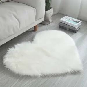 이시아르 부드러운 화이트 러그 50x65cm 극세사 발매트 주방 키친 미끄럼방지 블루 모던 다용도