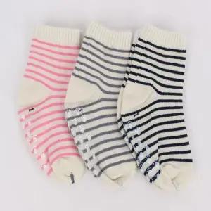 [하프클럽/셀러허브_여성트랜드패션]돌아기 미끄럼방지 애기양말 긴 가을