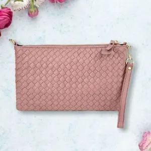 WL 데일리 크로스백 탈부착 가능한 스트랩 여성 패션 스타일 넉넉한