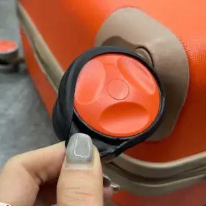 실리콘 캐리어 바퀴 커버 블랙 캐리어바퀴덮개 캐리어바퀴보호 캐리어슈즈 캐리어바퀴커버 캐리어바퀴슈즈