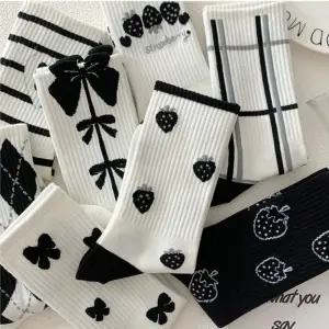 원단굿 탄탄소재 중목양말 8개세트/여성/양말/여자/패션/여성용/캐주얼/캐쥬얼/예쁜/기본/성인