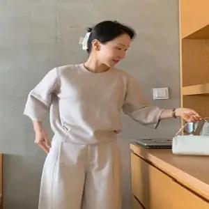 리즌 퍼프 7부 라운드넥 니트 (2 color)