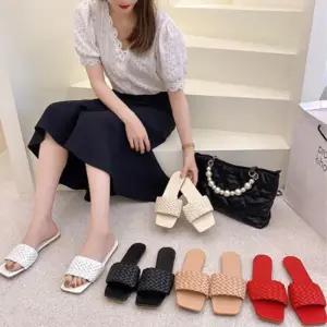 [라일리의류] Rly 여성 플랫 슬리퍼 격자짜임 실내화 데일리 여름슬리퍼