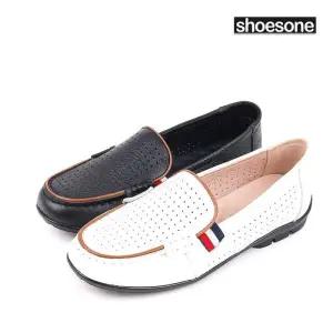 [슈즈원] 펀칭 원단의 여성 로퍼 스티치