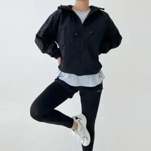 여성 골프 고프코어 스트링 흐 바람막이 DBC 1800W 흐집업 야상 구스 바람막이점퍼 흩 바람막이 숏 사파리