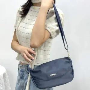 [에이치플러스몰]WL 가벼운 크로스백 다양한 색상 취향 데일리 캐주얼 학생 여행