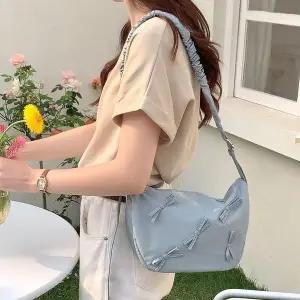 곱창끈 크로스백 WFJ662H