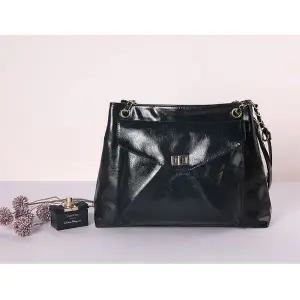 [하프클럽/]패션 여성 캐주얼 손가방 회사원 쇼퍼백 검정 가방