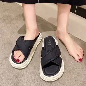 실내화 여자 데일리 통굽 패션 슬리퍼 슈즈 신발_24923640