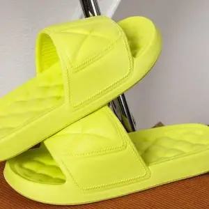 층간소음 슬리퍼 가벼운 두꺼운굽 조용한 실내화_24923415