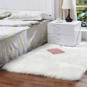 [에이치플러스몰]TBZ 포근한 감성 직사각형 장모러그 화이트 심플한러그