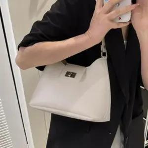 패션가방 숄더백 학생 가방코디 책가방 바구니 백팩