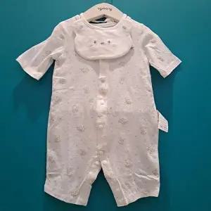 [셀러허브 1]아가방 CB01 르블량 7부우주복(턱받이) 르블량 7부우주복(턱받이) 01S317507 (32285872)