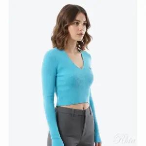 비비안웨스트우드 베아 크롭 브이넥 1803004W Y001V L402 니트