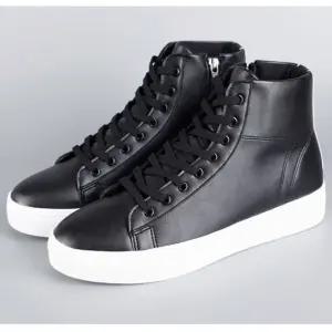 캐주얼 신발 학생 스니커즈 운동화 하이탑 남자