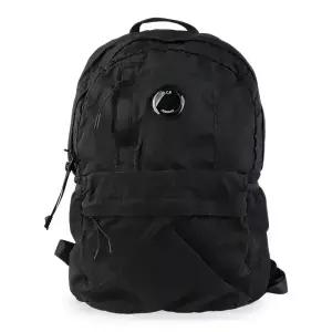 디몬트 CP컴퍼니 남성 렌즈 와펜 나일론 백팩(블랙) RCCMAC737A 005269G 999