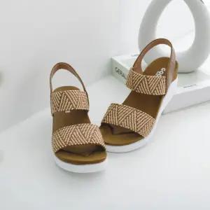 갓슈 세지오 짜임 통굽샌들