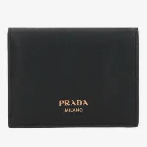 엠보스드 로고 컴팩트 플랩 반지갑 1MV204 2CYSF0002