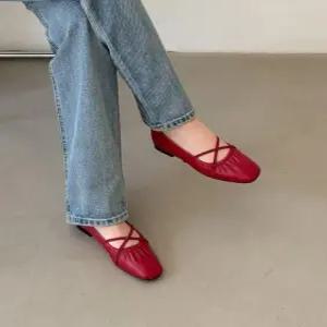 [라운슈][라운슈] 셔링 X 크로스끈 단화 플랫슈즈 1.5cm (48354440)