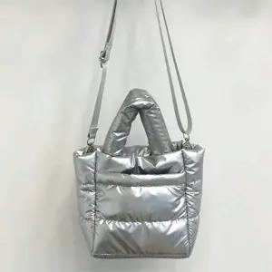 [에이치플러스몰]WL 여성 가벼운 패딩 토트 백 미니 토드 가방 실버 손목가방