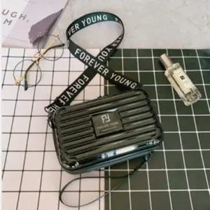 [에이치플러스몰]WL 휴대용 화장품 세면도구 소품 수납 케이스 파우치