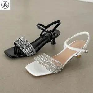 [애슬릿] 가죽 샌들 큐빅 라인 장식 발편한 키높이 힐 구두 4.5cm