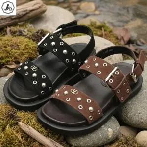 [애슬릿] 통굽 샌들 가죽 스터드 펀칭 라인 버클 발편한 3cm