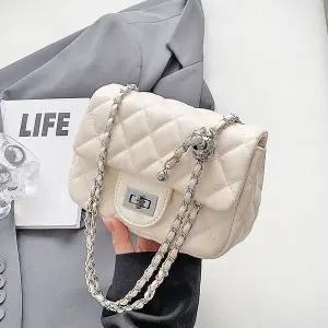 체인 샤베루2 미니크로스백 WFJ65BK