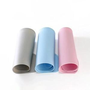 실리콘 애완동물 식사 매트 방수 미끄럼 방지 매트로 음식 누출 고양이와 개에게 호환.