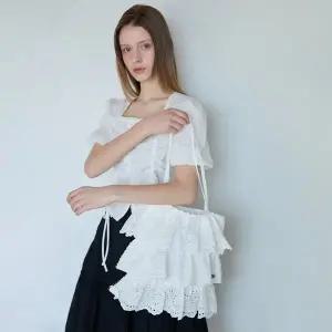 [에고이스트](강남점)[BLUE LABEL] 3단 펀칭 레이스 숄더백 (ES2OAB01)