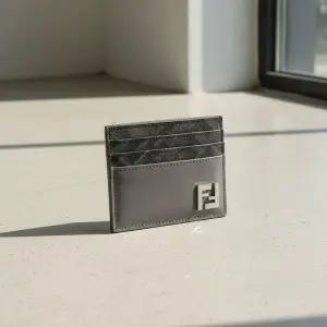 FW24 남성 다이고널 카드 홀더7M0164 AFF2 F07AL