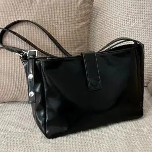 [달라보여][달라보여] 티모팅 대용량 크로스백 a04506