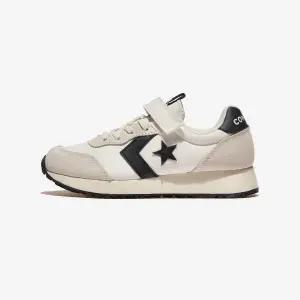 컨버스 오메가 트레이너 색상 빈티지 화이트 VINTAGE WHITE A15560C