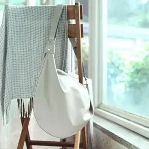 여성백팩 캐쥬얼 나들이 책가방 직장인 백팩 데이트