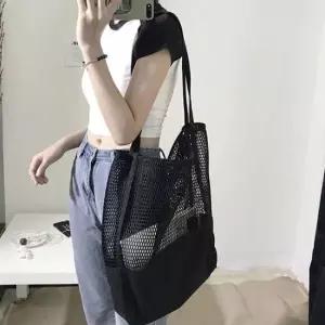 여자 여름 시즌 망사 그물로 가벼운 숄더백 네트백 여름 여성토드백 캐주얼가방